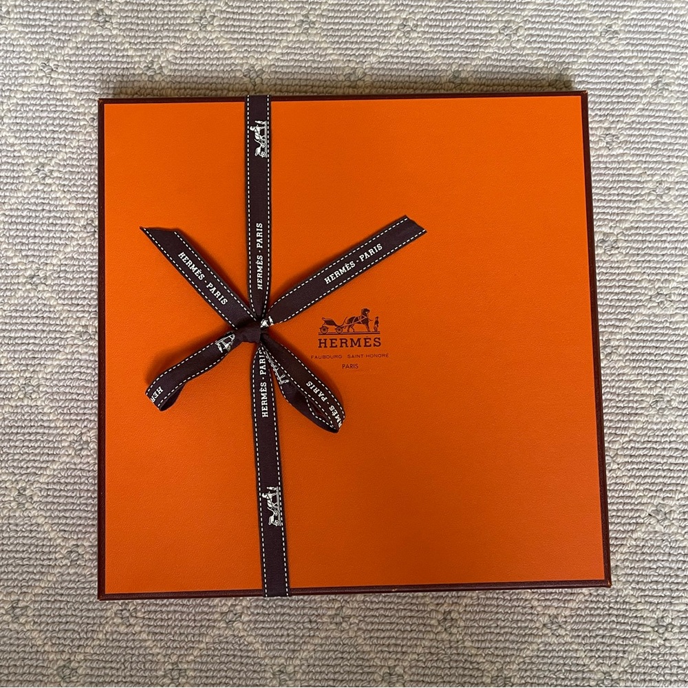 Authentic HERMES Box, Shopping Bag, Ribbon - Picture 2 of 11